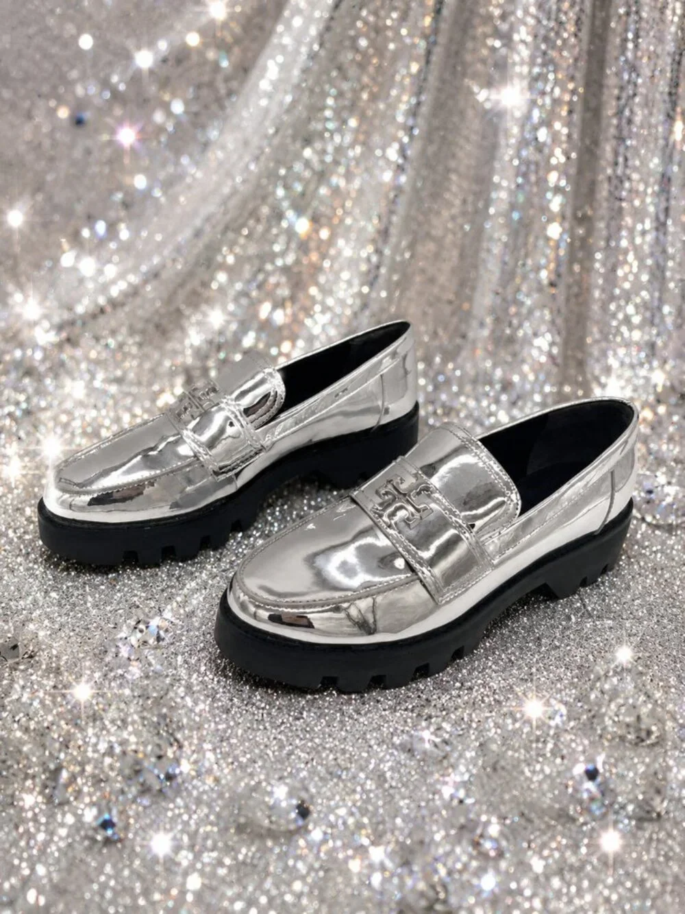 NEW WITH BOX Tory Burch Mirror Metallic Silver Logo Lug Loafers